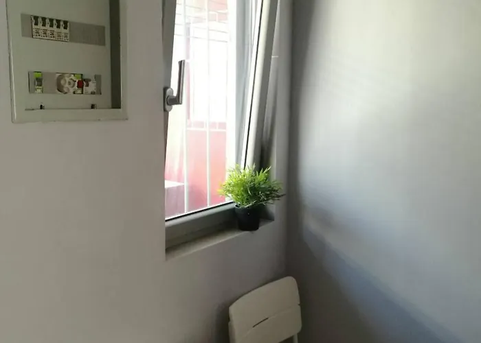 Next To The Sea Apartment *